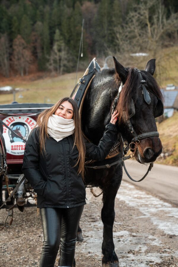 Escursione_Al_Tramonto_In_Slitta_30_Dicembre Escursione con slitta trainata dai cavalli, tra i boschi, i masi e i Presepi di Ruffrè - 2 gennaio